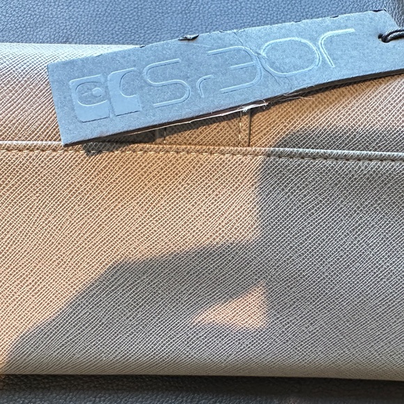 Joe’s NEW Gray Vegan Leather Wallet - Picture 5 of 9